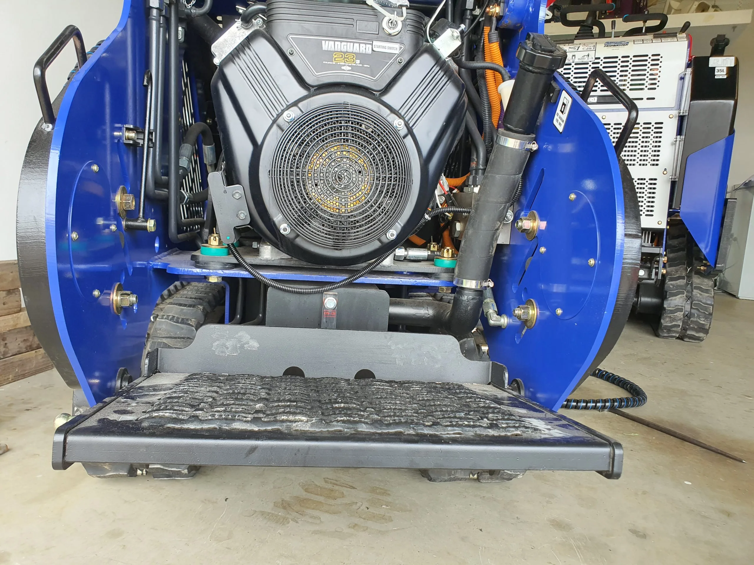 Mini-Loader_TM23T (22)