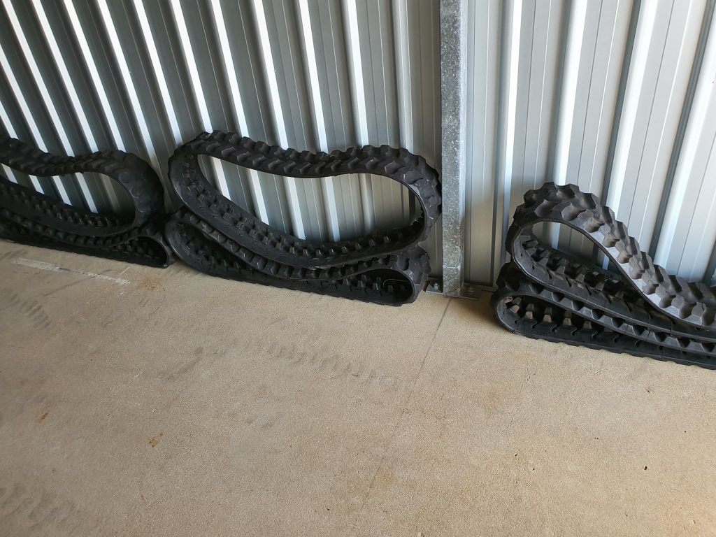 tracks